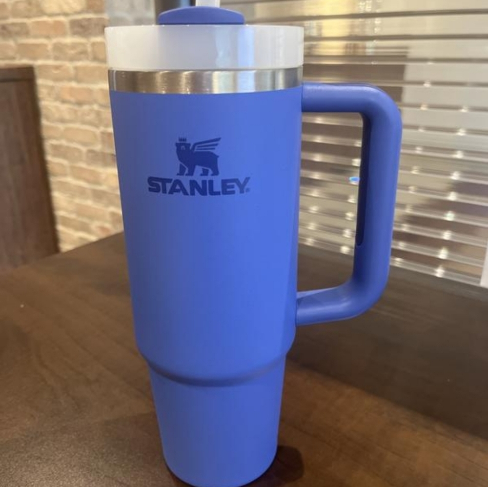 Stanley Quencher Tumbler 30oz. RARE Dark Blue Limited Edition IRIS Authentic